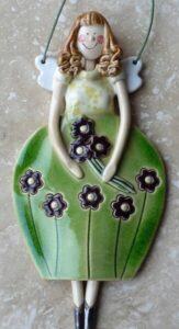 Figurka Ceramiczna Anioł Zielony Dziewczynka z Kwiatami Prezent 25 cm