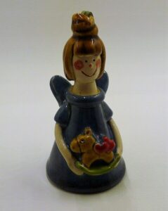 Figurka Ceramiczna Dzwonek Anioł Niebieski Dziewczyna z Konikiem Prezent