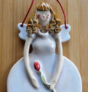 Figurka Ceramiczna Anioł Biały Dziewczynka z kwiatkiem Prezent rzeźba 25 cm