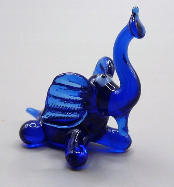 Figurka szklana Słoń leżący Niebieski Słonik na szczęście Prezent FS średni